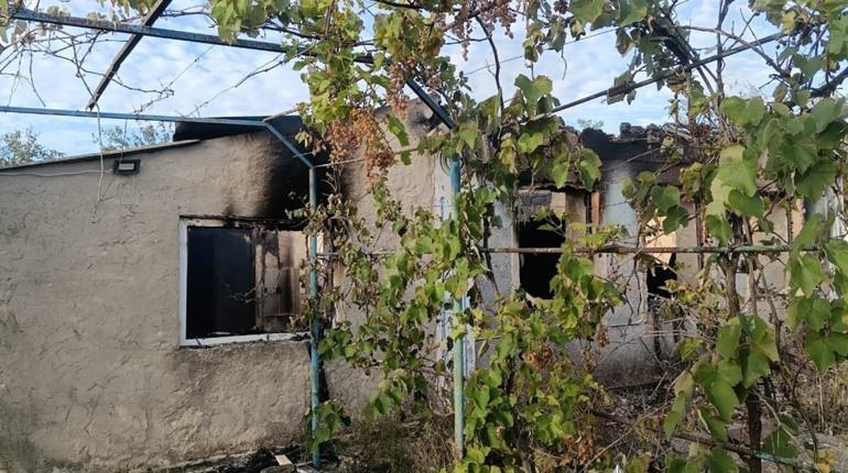 На Херсонщині армія рф завдала ударів по критичній та соціальній інфраструктурі, житлових кварталах