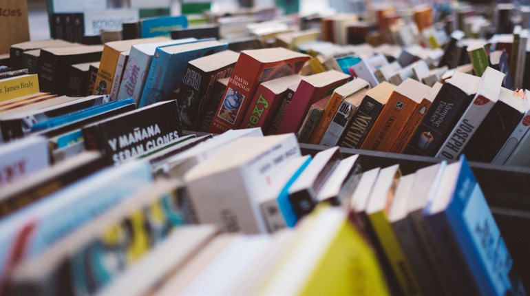 Чи можна знайти цікаві книжки у бібліотеці