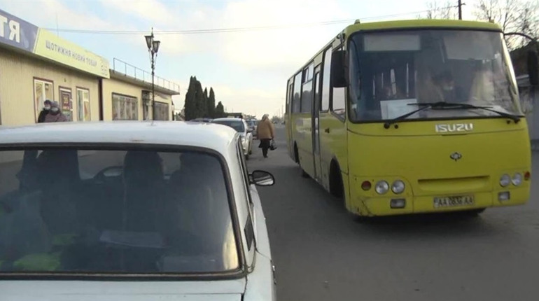 Городоччани просять місцеву владу збільшити кількість рейсів. Чи це реально і що кажуть у міськраді