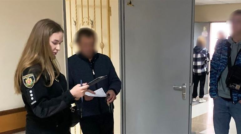 Купив 10 генераторів майже за 3 мільйони: в.о. сільського голови у розтраті бюджетних коштів