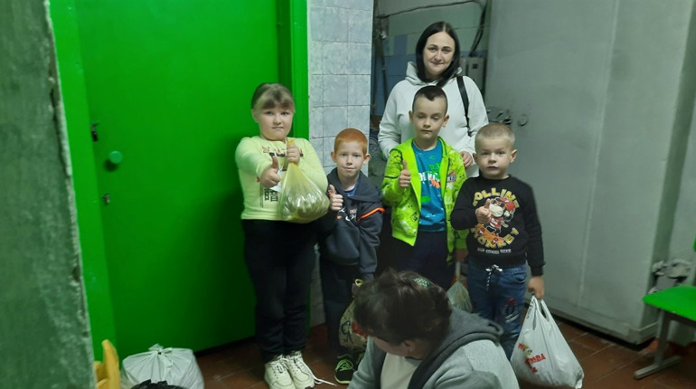 Учні глухівської школи зібрали майже півтони каштанів. Їх передали для виготовлення ліків