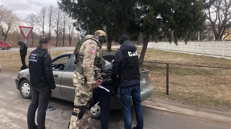 Затриманим у Новограді й Любарі вимагачам обрали запобіжні заходи