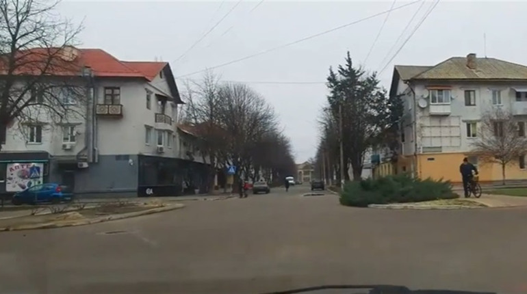 Під вибухи і стрілянину: для жителів Нової Каховки окупанти ввели тариф на воду