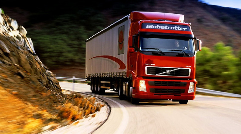 До уваги власників та водіїв вантажівок: в Україні оновили ПДР