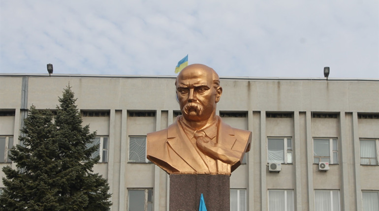 Фото дня: Нікополь відзначив день народження Тараса Шевченка
