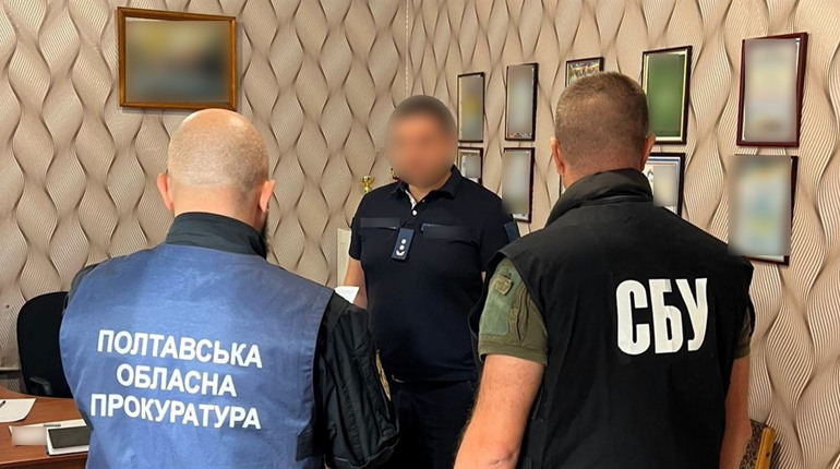 На Полтавщині викрили посадовця, який допомагав уникати мобілізації