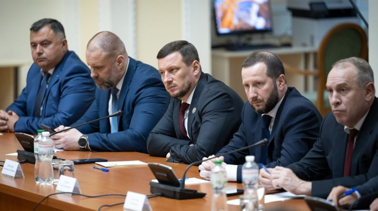 Підготовка до зими та гаряче харчування у школах: про що говорили на урядовій нараді
