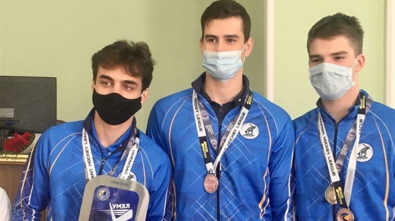 Херсонські хокеїсти посіли 3 позицію в Чемпіонаті України, молодіжка взяла «золото»