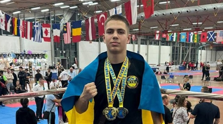 Уродженець Генічеської громади виборов "золото" на чемпіонаті світу з кікбоксингу