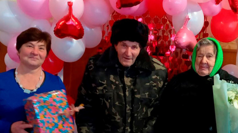 Красиво і зворушливо. Як у селі на Менщині завели традицію святкувати День закоханих