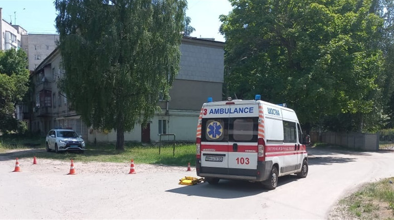 Шосткинські правоохоронці оперативно розшукали водія, який наїхав на 90-річну жінку