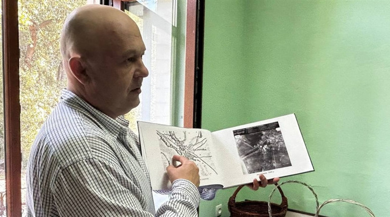 Біляївець Володимир Красіков створив "машину часу" - фотоальбом про Біляївку з унікальними фото