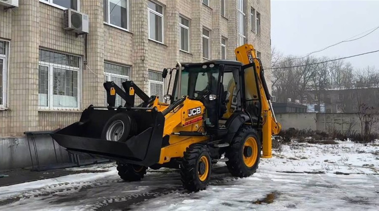 Жовті Води отримали універсальний екскаватор від німецьких партнерів