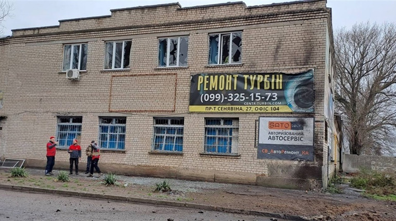 Вікна вибиті вщент. Після обстрілу центр «Надія» у Херсоні шукає будинок для своїх підопічних