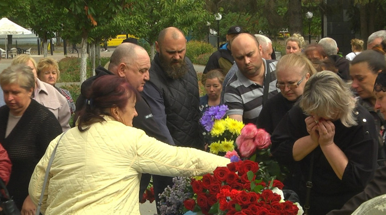 На 950 день війни Шостка знову в жалобі. Громада попращалась з жителем Богданівки