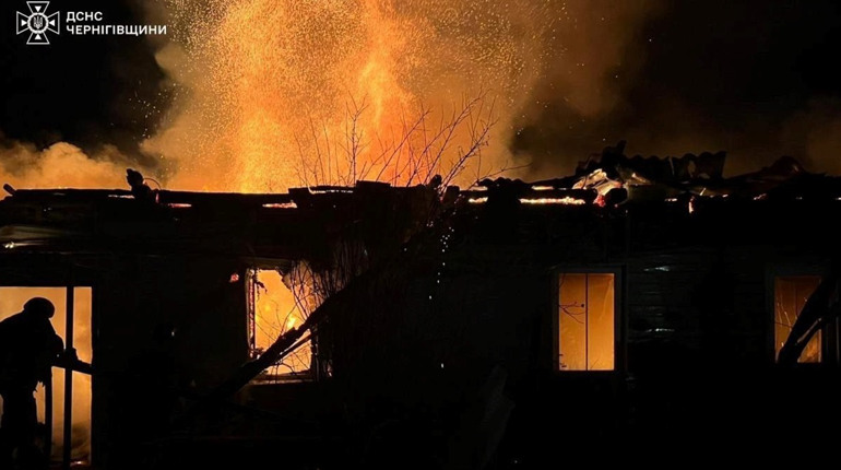 40 обстрілів за добу: на Чернігівщині знищено будинок, загинула жінка