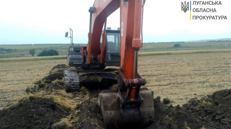 Біля Красногригорівки Сватівського району у полі зловили крадіїв зрошувальних систем: подробиці