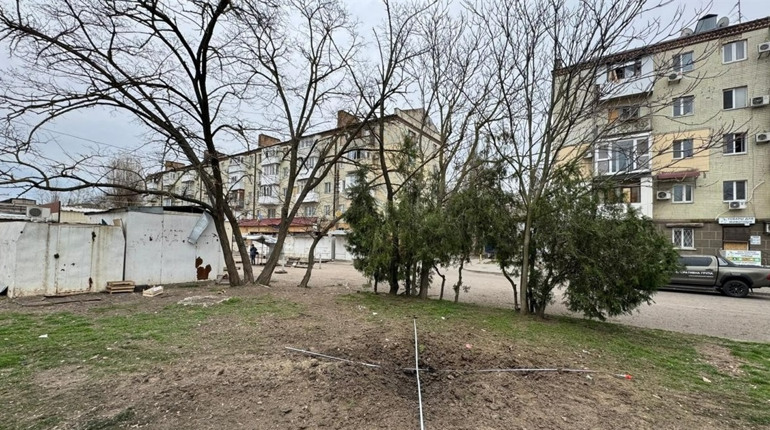 Ворожі обстріли Херсонщини: окупанти завдали ударів з артилерії та безпілотників