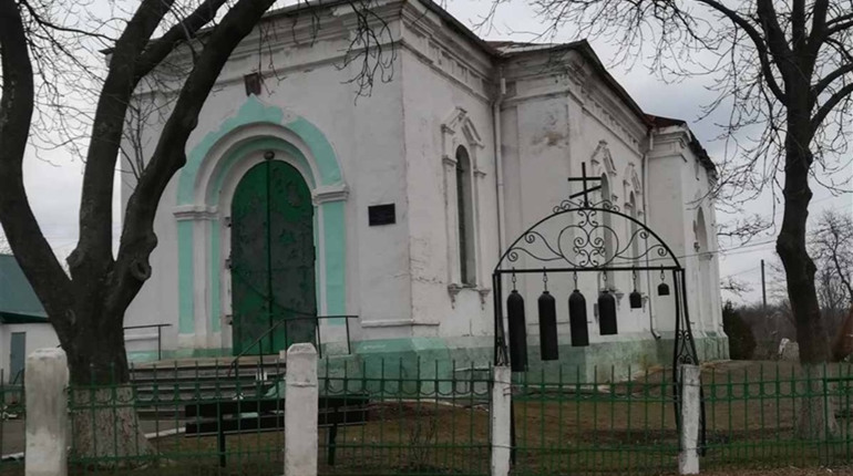Храм Петра і Павла у Свободному одна з найдавніших церковних святинь у Волноваському районі