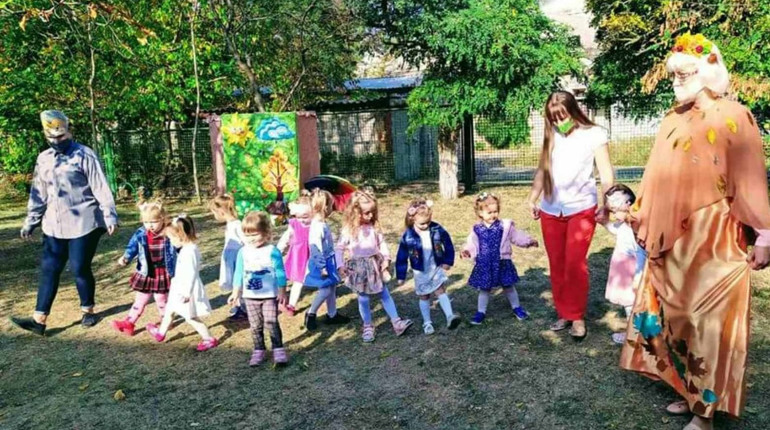 Провожая золотую осень – в детсадах Бердянска прошли тематические праздники