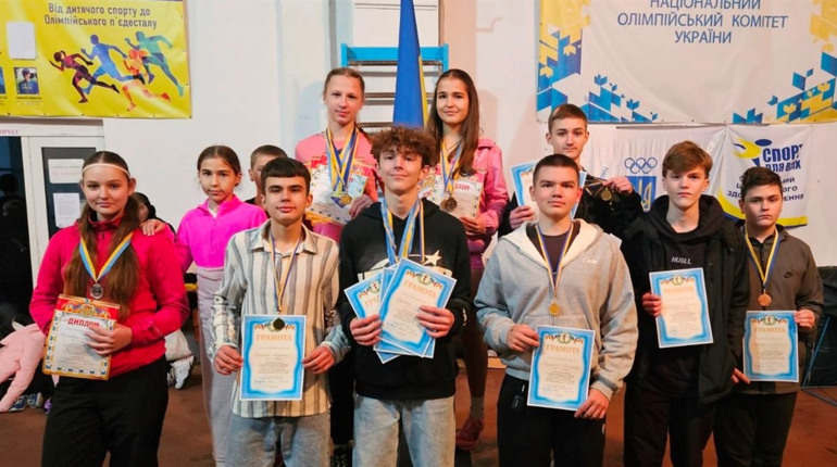 У Старокостянтинові відкрита першість ДЮСШ до Дня Гідності та Свободи зібрала понад 70 юних атлетів