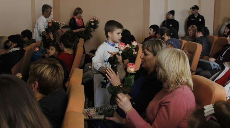У Попасній відбувся концерт, присвячений Міжнародному жіночому дню 8 березня