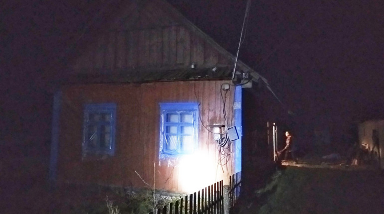 У селі Дубівка рятувальники гасили пожежу в житловому будинку