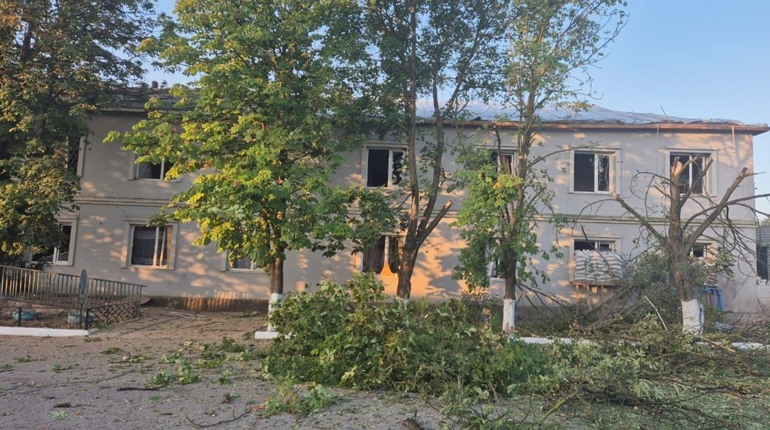 Білозерка під прицілом: селище біля Херсона живе між обстрілами і мовчанням влади
