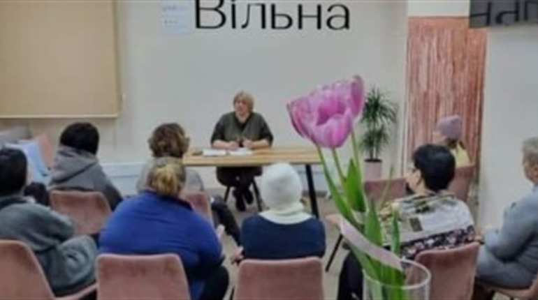 Шанс на щасливе майбутнє: у Шостці відбулася лекція про прийомні сім'ї
