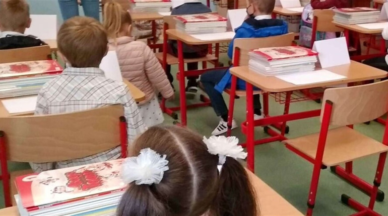 У польський школах вивчатимуть українську мову