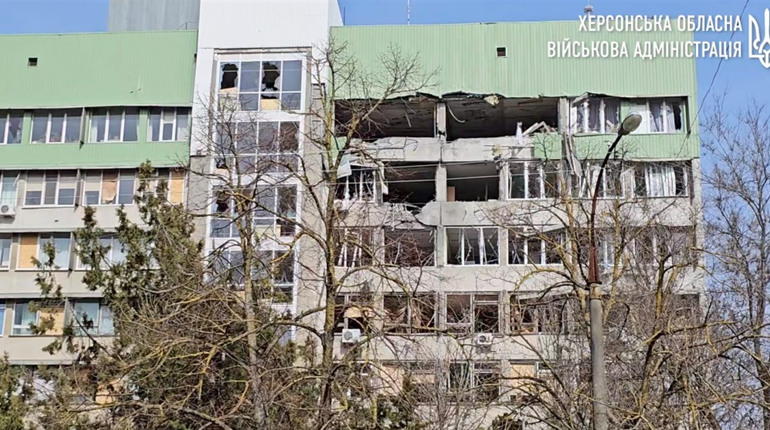 Окупанти поцілили в будівлю Херсонського університету