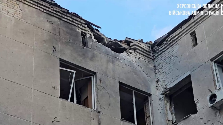 Армія рф на Херсонщині атакувала будинки, комунальне підприємство, освітній та медичний заклади