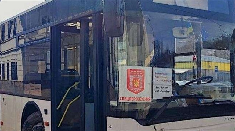 Із Чернівців до КПП «Порубне» курсує безкоштовний автобус