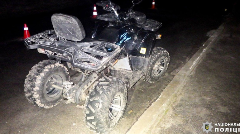 На Сарненщині неповнолітні на квадроциклі врізались в огорожу