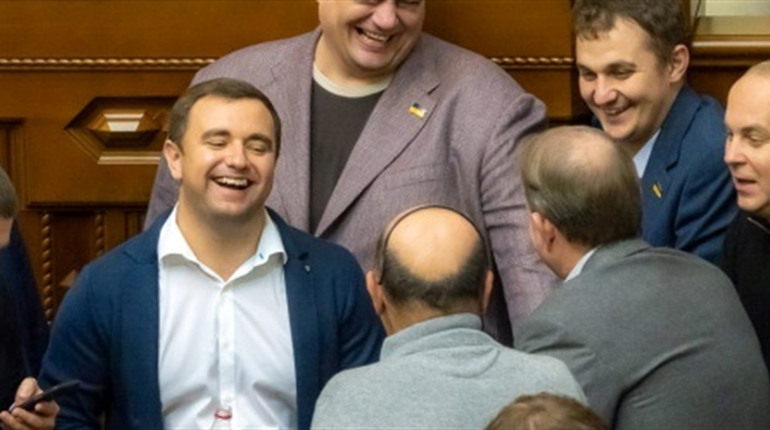 Суд арештував активи телеканалу, який належить нардепу-зраднику з Херсонщини