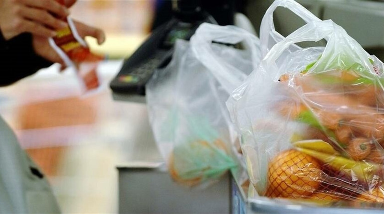 Пластиковые пакетики в супермаркетах и магазинах могут стать платными
