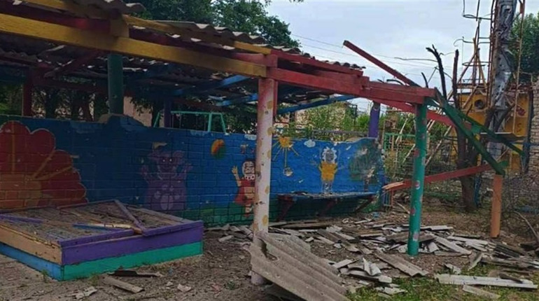 На Херсонщині армія рф завдала ударів по житловим будинкам, критичній та соціальній інфраструктурі