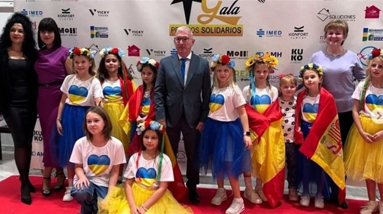 Викладачка з Глухова отримала відзнаку «Артист року» в Іспанії