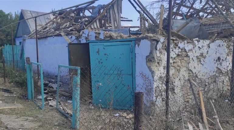 Пошкоджені будинки, пам'ятники, «Пункт незламності»: Наслідки ворожих обстрілів Херсонщини 7 серпня