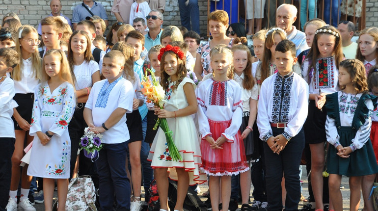 Учні 5-11 класів усіх загальноосвітніх шкіл Червонограда повернуться за парти у середу, 1 грудня