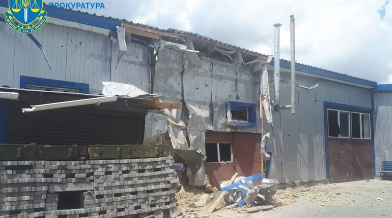 Внаслідок ворожих обстрілів на Херсонщині загинув чоловік, — прокуратура