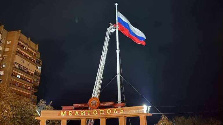 Російські окупанти судитимуть мелітопольця через коментар у соцмережах 2-річної давнини