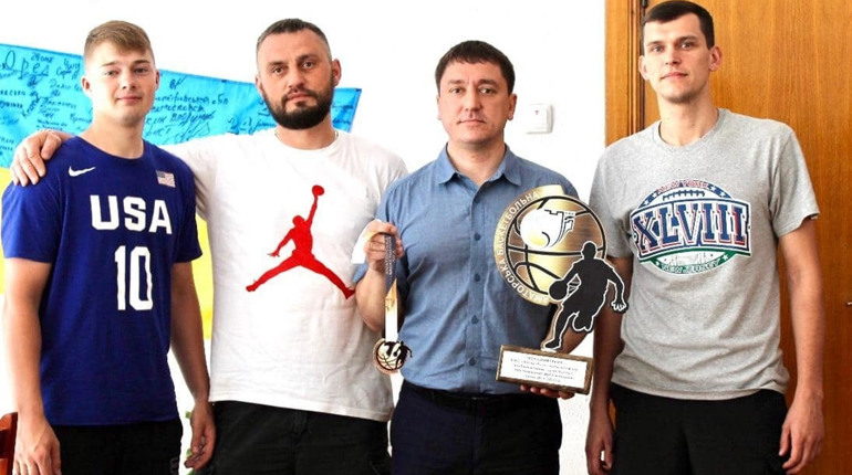 "Бронза" сарненських баскетболістів: хто став кращим гравцем сезону