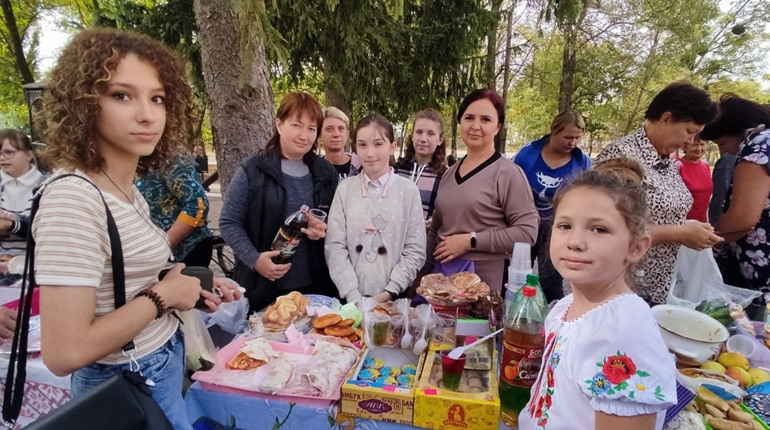 Благодійний захід у Дмитрівці: як громада зібрала 57700 гривень для військових