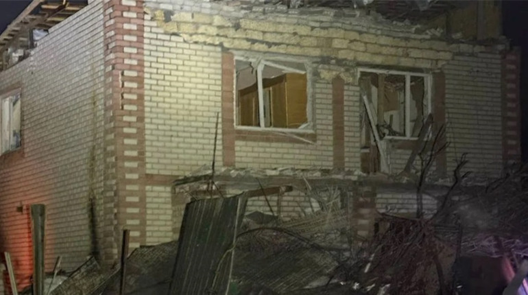 Окупанти вночі і вранці масовано атакували Херсон, загинула жінка