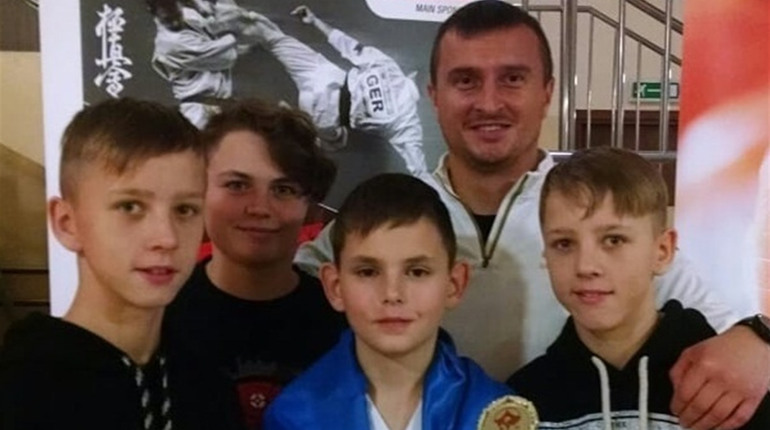 Учні Нижньосірогозької школи вибороли срібло і бронзу на Кубку Європи з карате серед юніорів