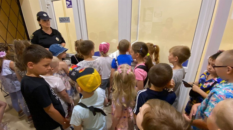 Для молодших учнів Шосткинського ліцею в управлінні поліції пройшов День відкритих дверей