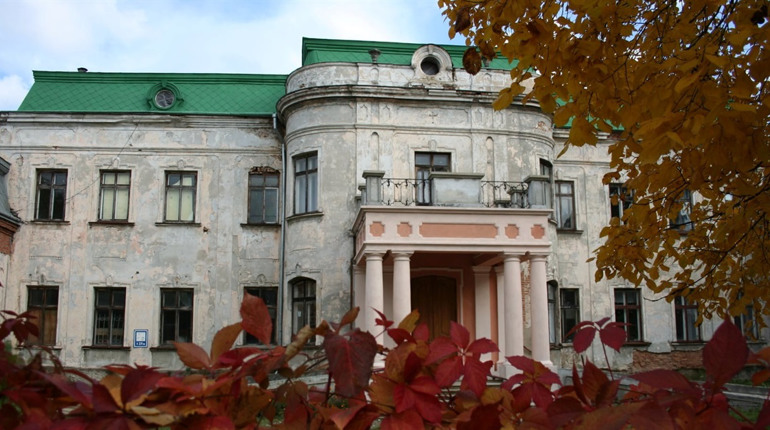 До тридцятиріччя осередку майстрів «Чорнодимлена кераміка» в палаці Потоцьких відбудеться імпреза