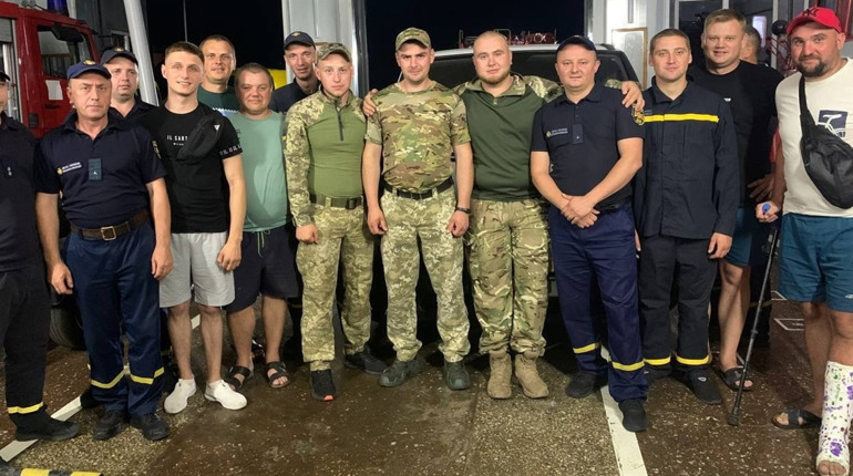 Авто від рятувальників. Городоччанин, який служить у війську, отримав подарунок від земляків