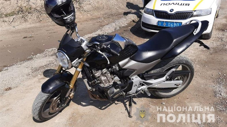 Угон замість тест-драйву: сарненські поліцейські затримали «покупця» мотоцикла